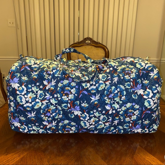 Vera Bradley Handbags - NWT Vera Bradley XL Traveler Duffel Blue Island Medallion